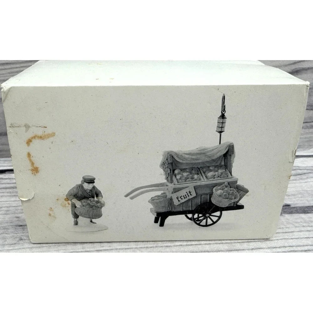 DEPT 56 HERITAGE VILLAGE COLLECTION CHELSEA MARKET FRUIT MONGER & CART - RETIRED